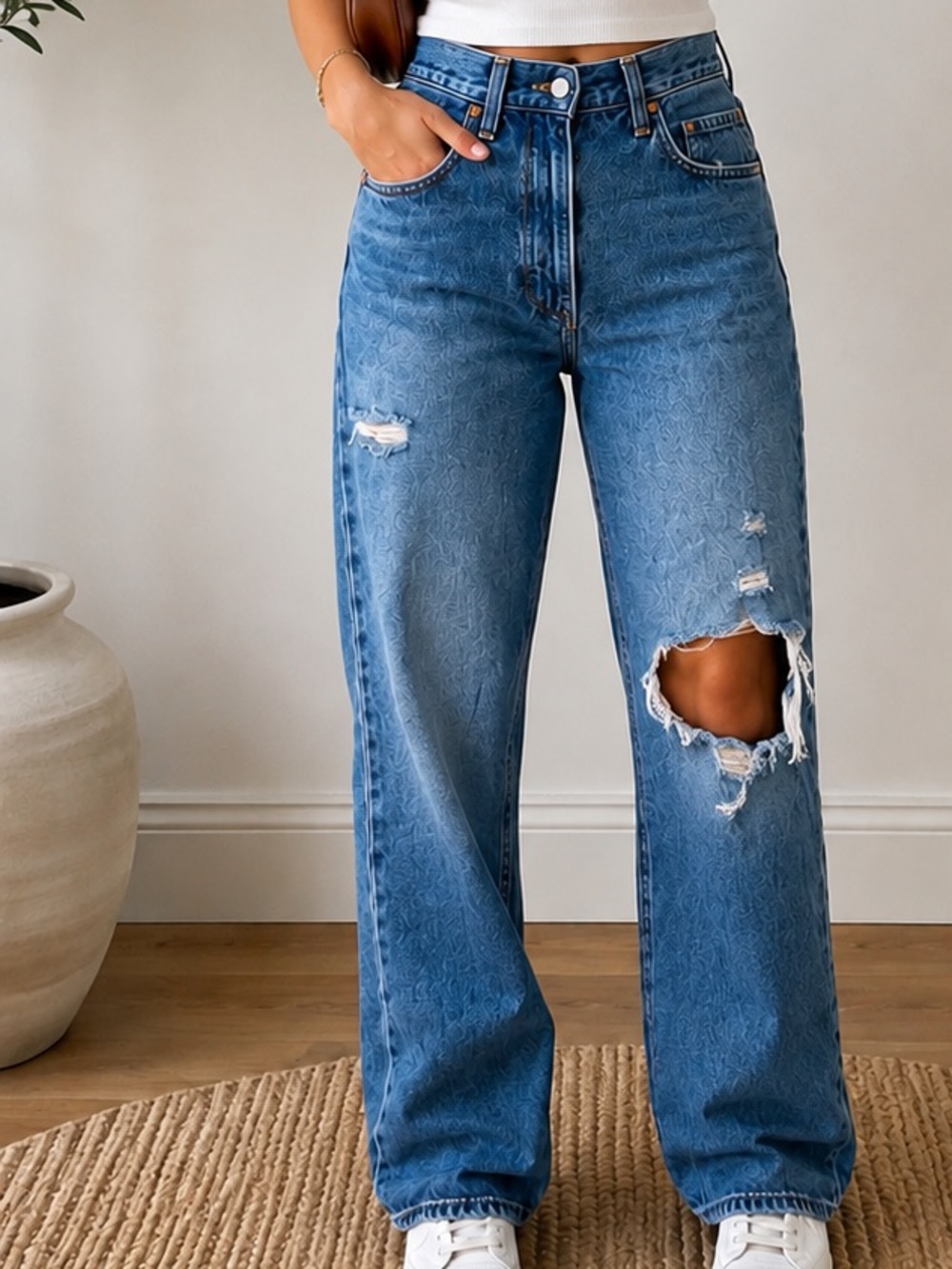 Levi’s Ribcage Straight Ankle Jeans Size 30 Distressed 26” Inseam